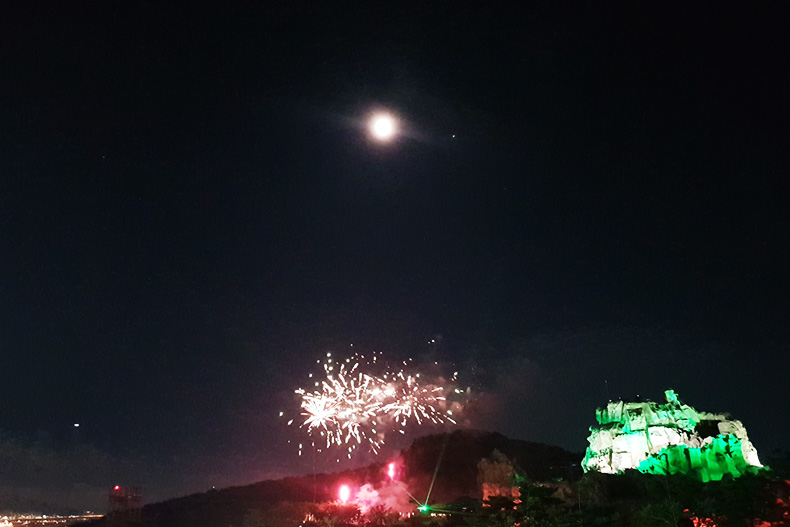 박슬기201908-1한여름밤의무더위를날릴가야테마파크불꽃축제6.jpg