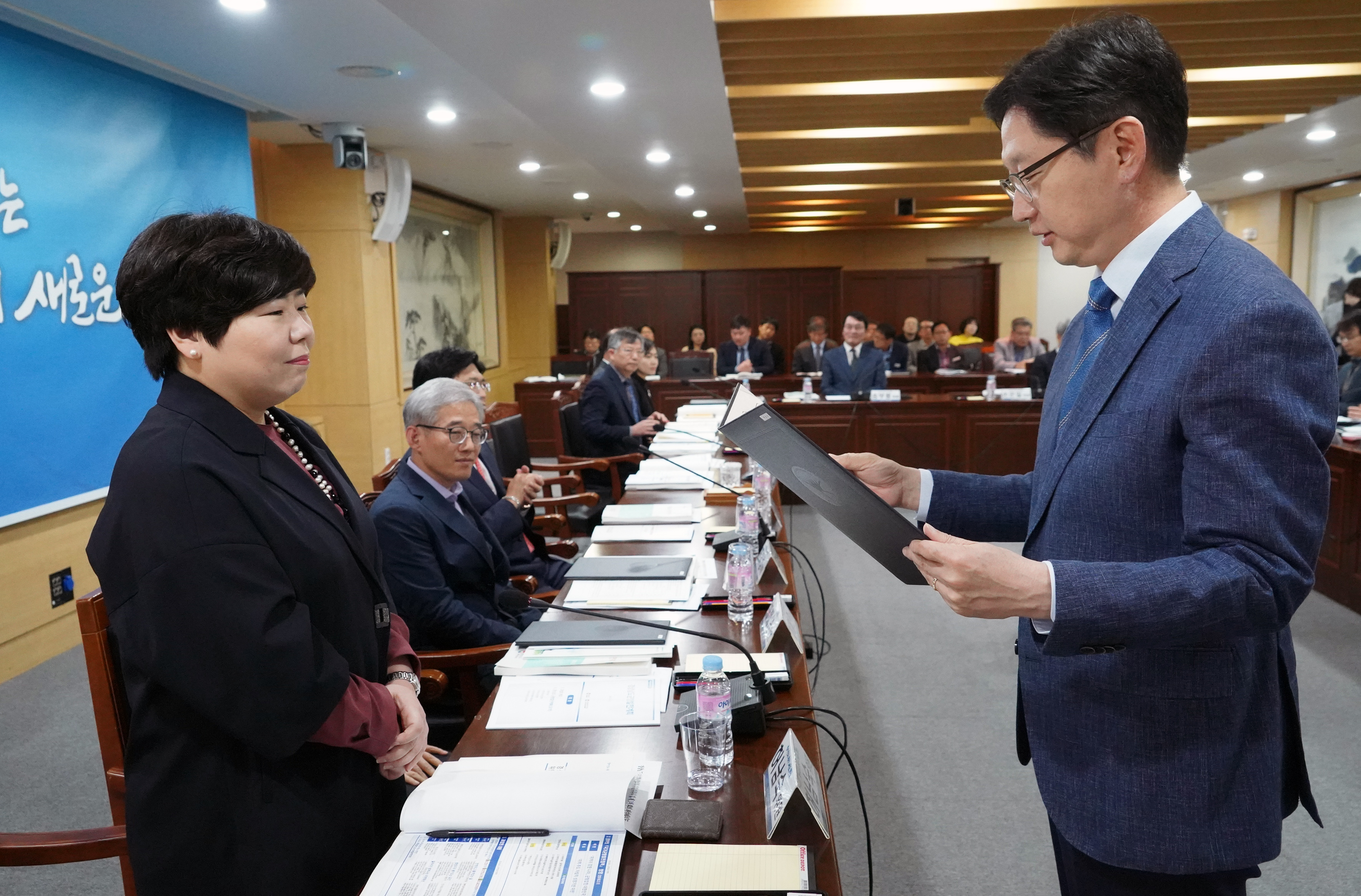 지역혁신협의회위원위촉식및회의(2).JPG