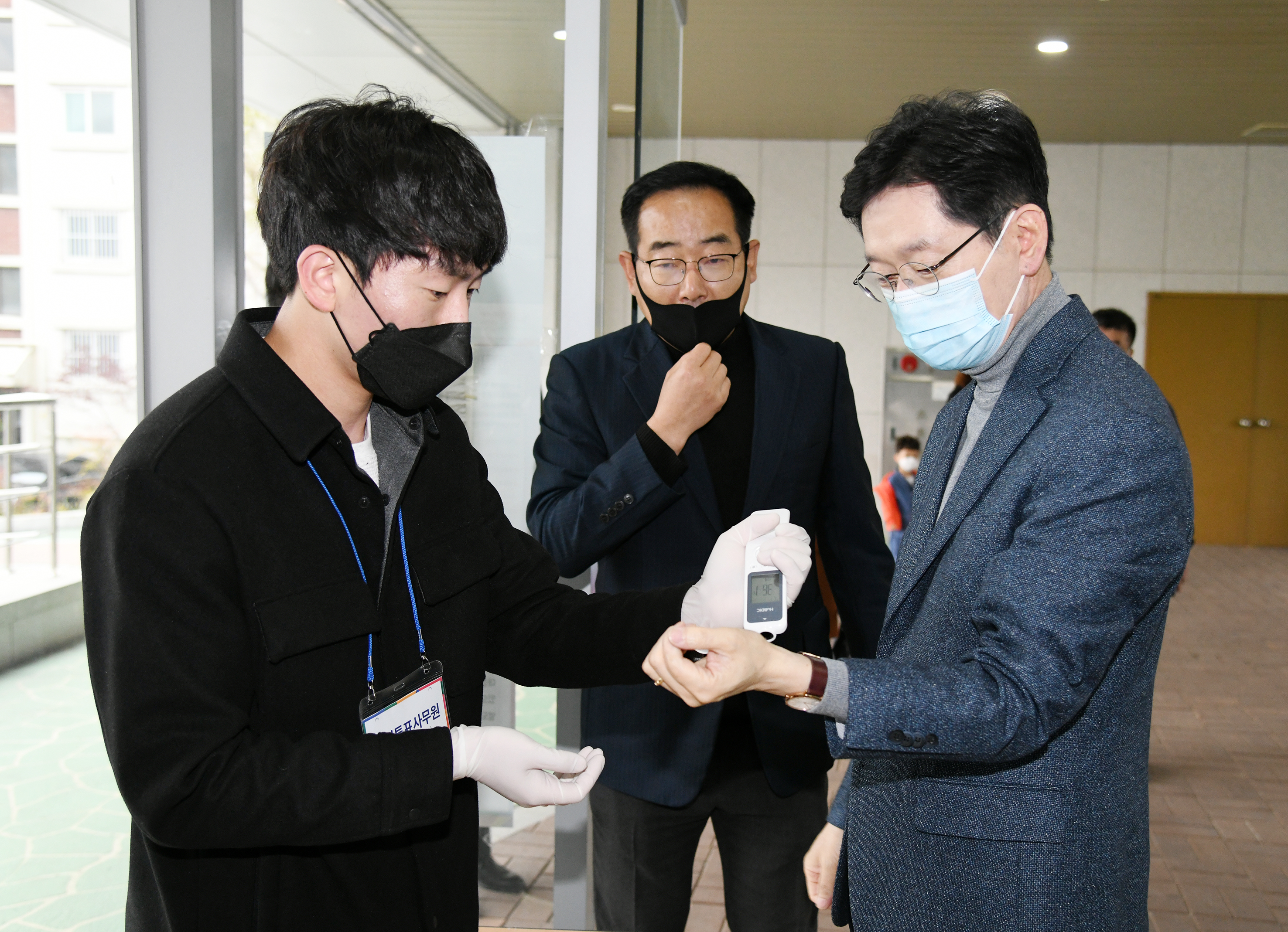 김지사,제21대국회의원사전투표참여_05.jpg