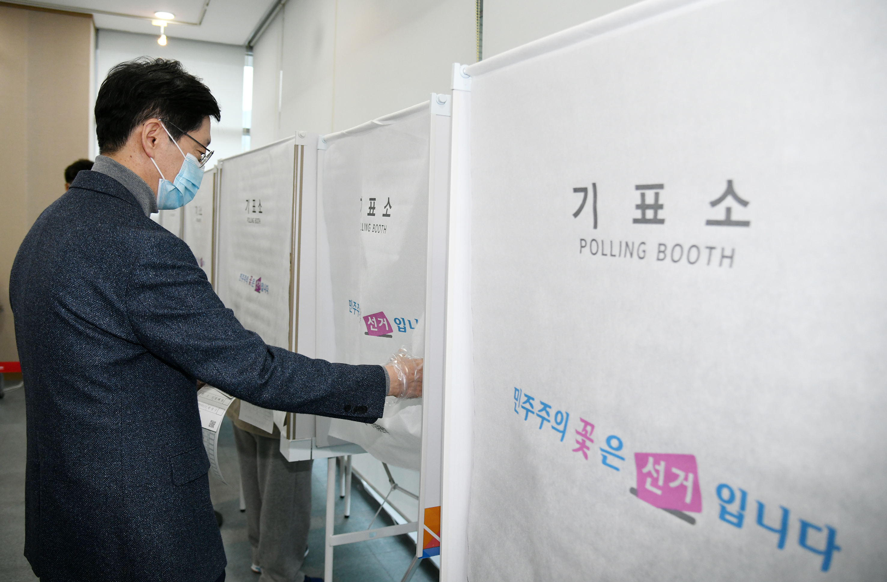 김지사,제21대국회의원사전투표참여_06.jpg
