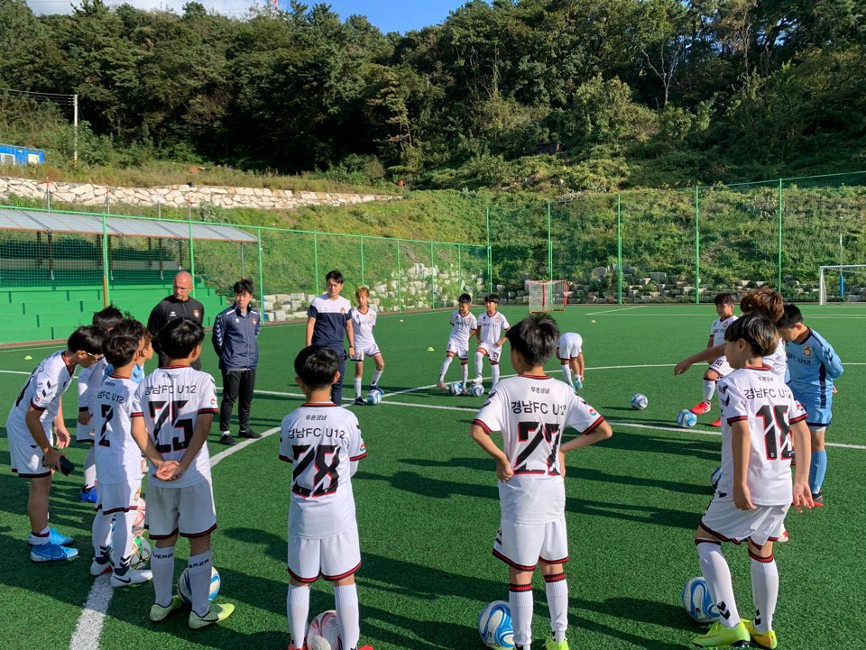 경남FC초등부유소년팀(U12,클럽팀).jpg